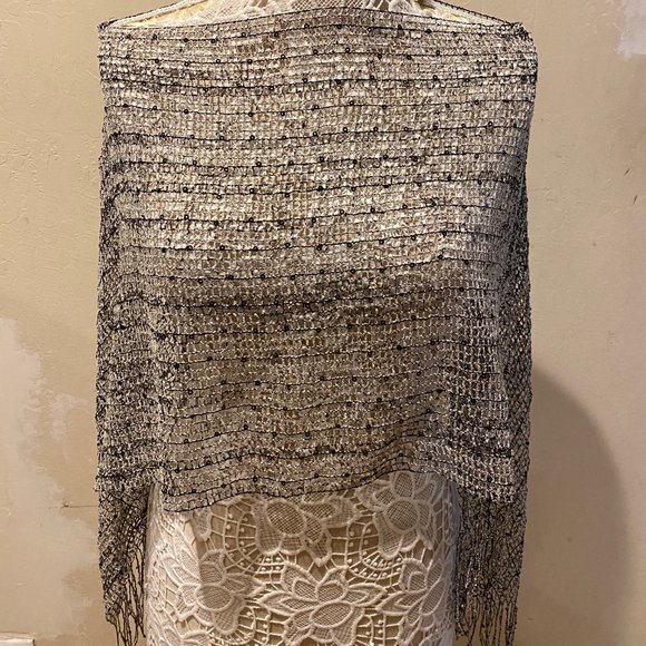 Geri C New York Gray Poncho with Sequins - One Size - Picture 2 of 7